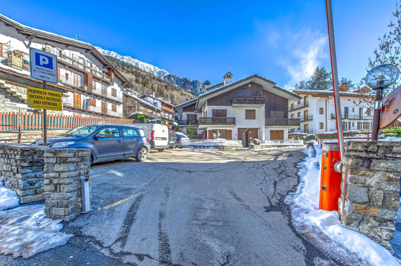 Casa Julie - Accogliente Rifugio Nella Quiete - Cour 0157 Apartment Курмайор Екстериор снимка